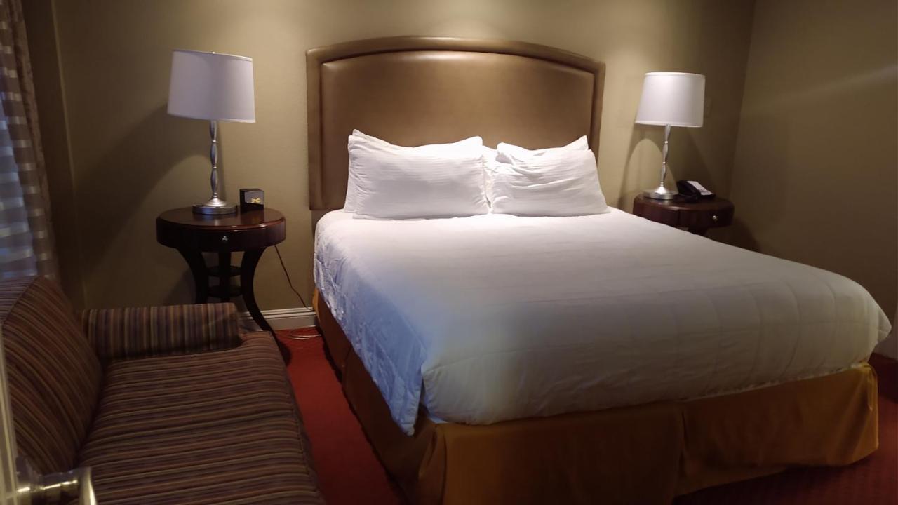 Suites At Jockey Club Las Vegas Exterior photo