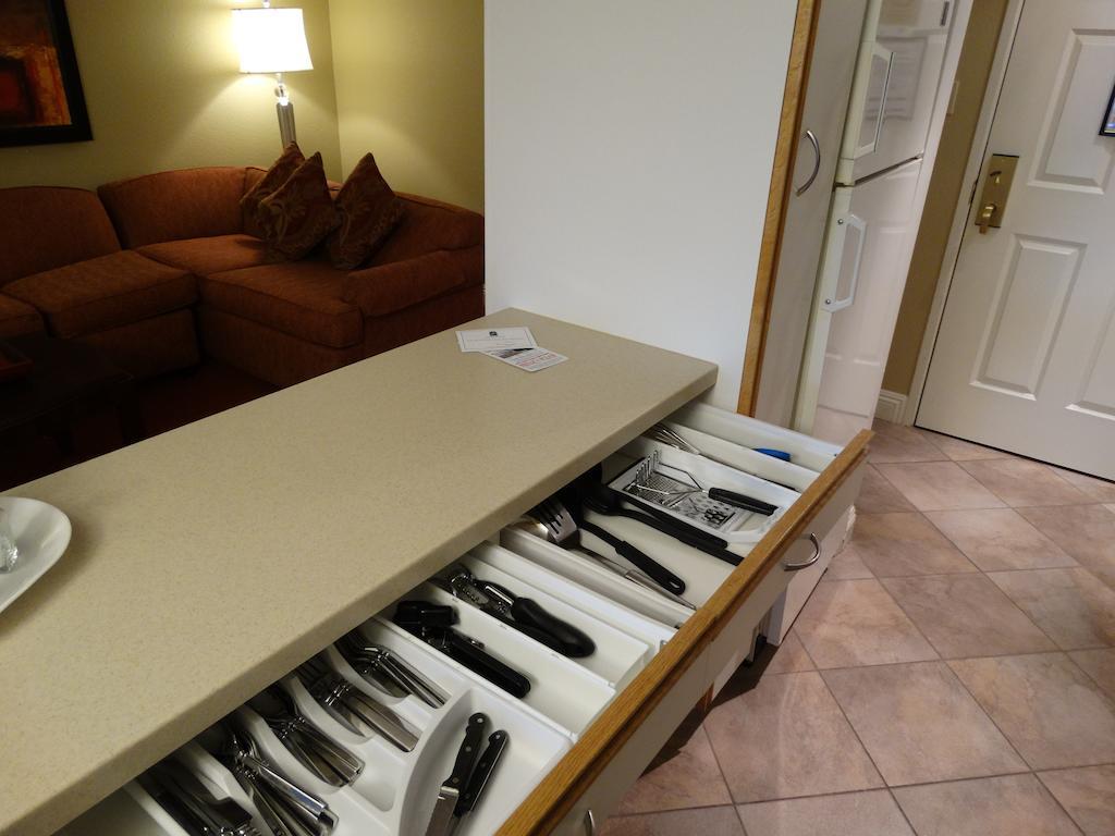 Suites At Jockey Club Las Vegas Room photo