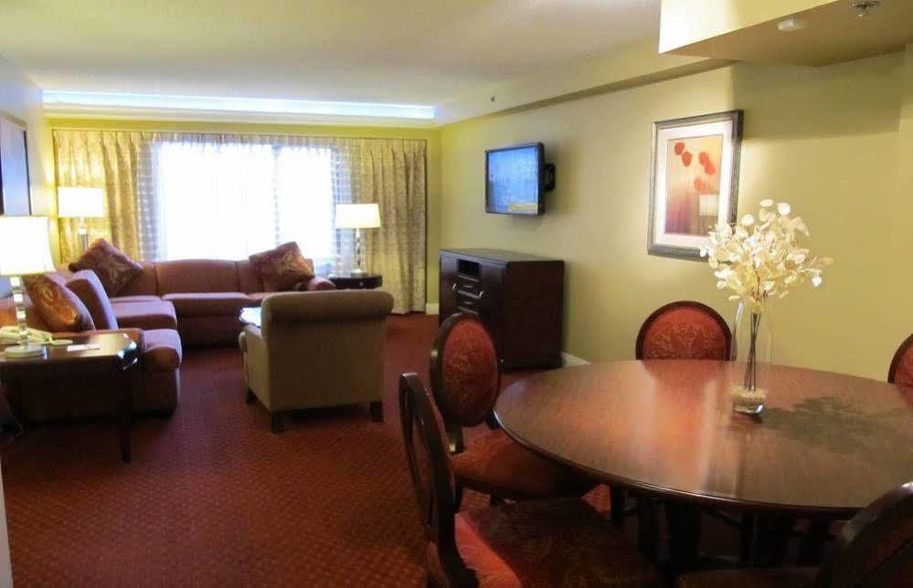 Suites At Jockey Club Las Vegas Exterior photo